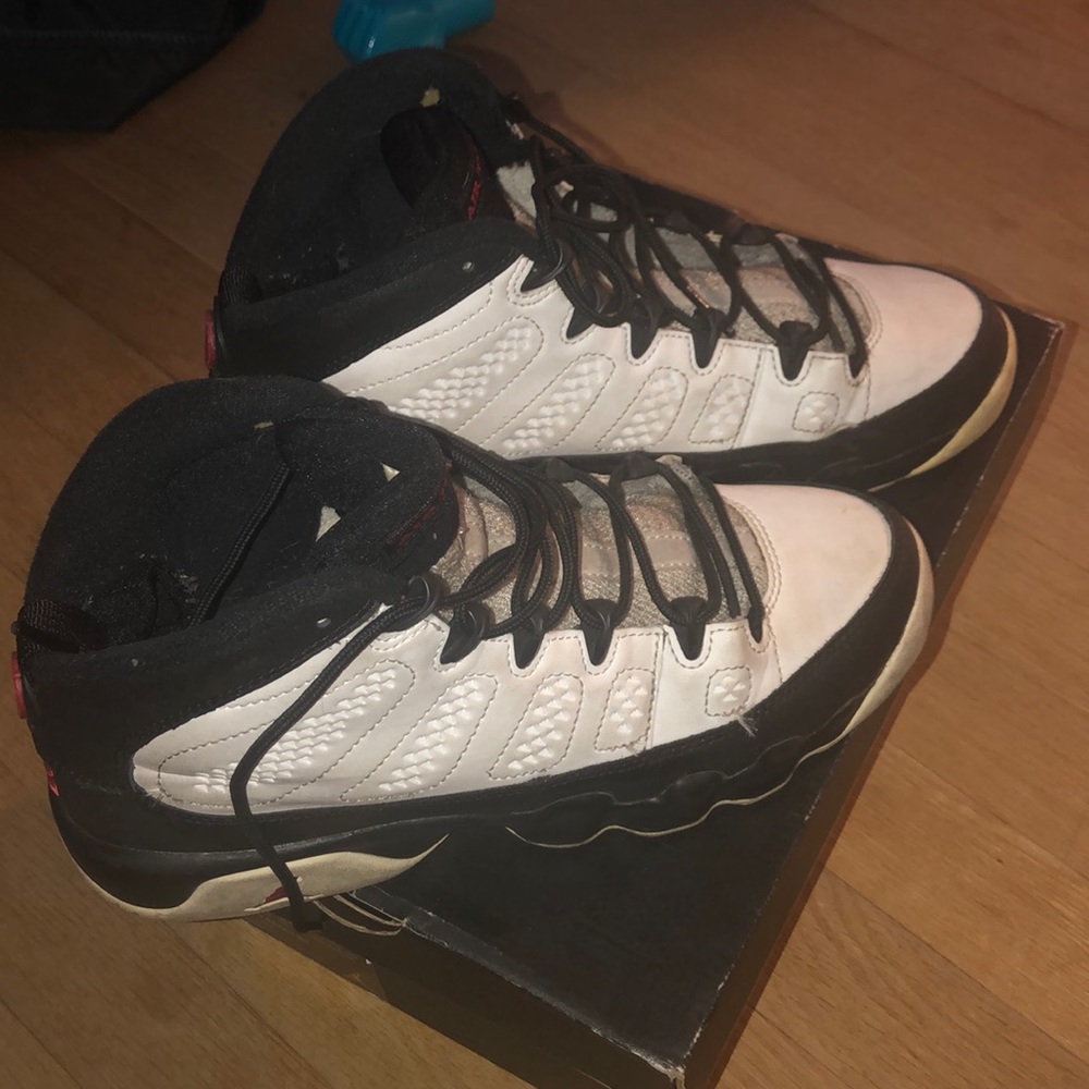 Jordan 9 - Picture 2 of 3